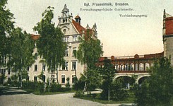 Historic photo of the Frauenklinik.